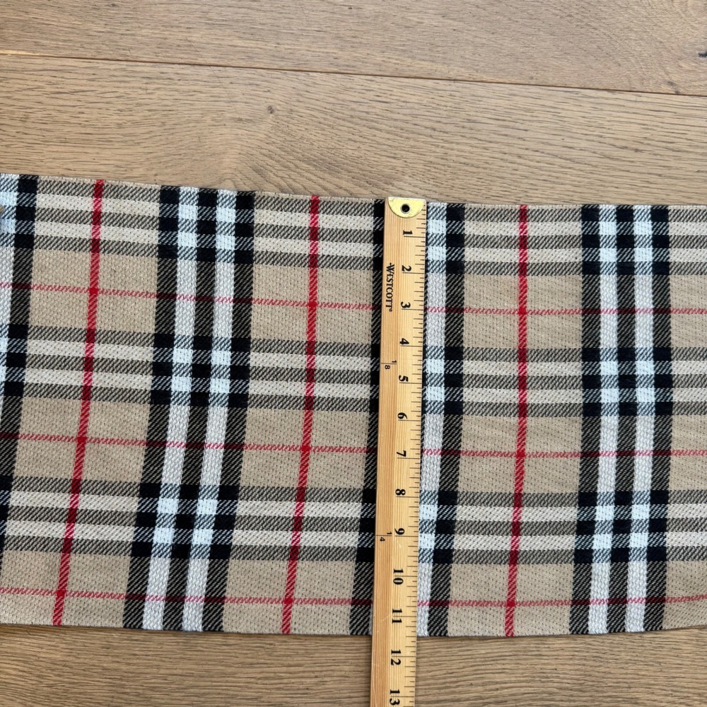 Burberry Reversible Check Scarf Archive Beige Black Plaid Fringe NWT - Picture 3 of 6